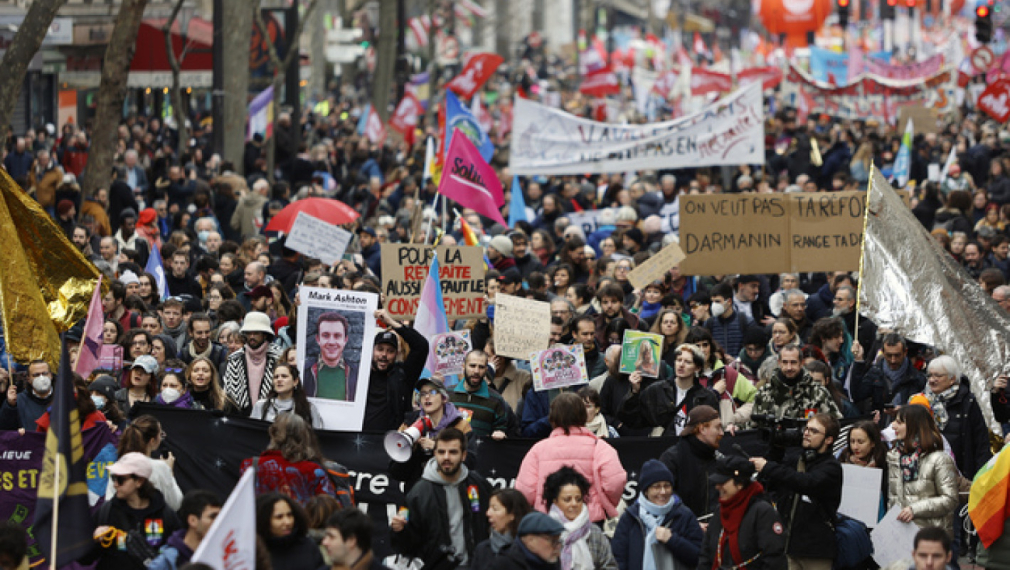 Протестните прояви в цяла Франция срещу спорната пенсионна реформа, планирана