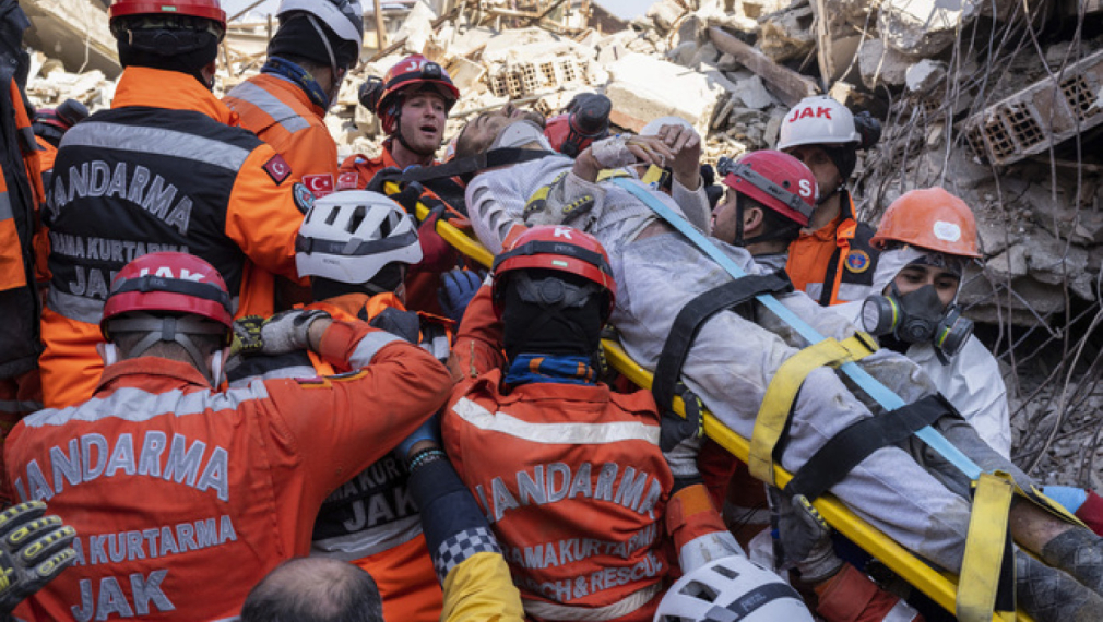 Над 33 000 станаха жертвите на земетресенията в Турция и в Сирия