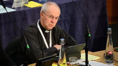 Ръководителят на Англиканската църква е заплашван заради отказа си да