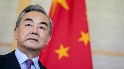 Най високопоставеният дипломат на Китай Ван И ще участва в конференцията