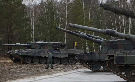 Пукнатини в „леопардовата коалиция“ – Дания и Холандия няма да доставят танкове на Украйна