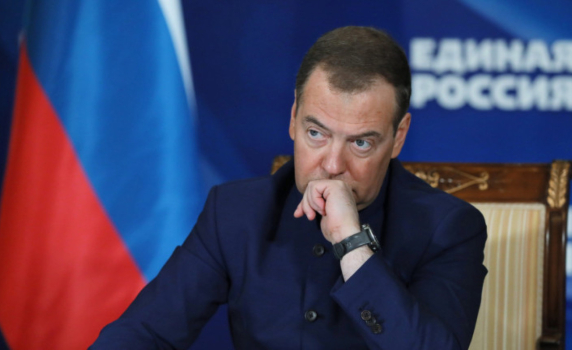 Медведев: Трета световна война явно е приемлив вариант за НАТО