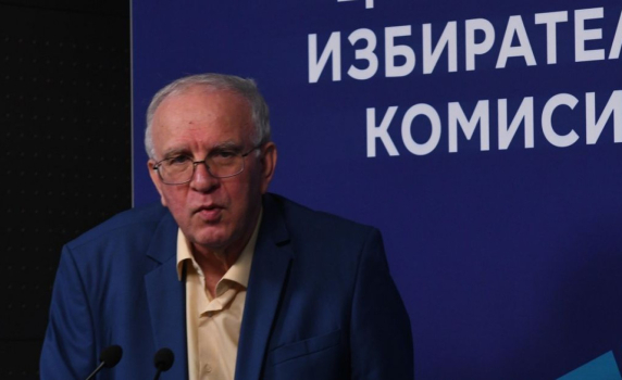 Цветозар Томов напусна поста говорител на ЦИК след скандал за изборните протоколи