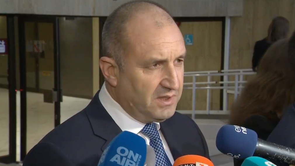 Радев: Влизането на България в еврозоната не е въпрос на надхитряне и шмекеруване