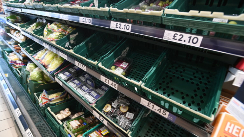 Недостиг и ограничения за купуване на основни храни във Великобритания