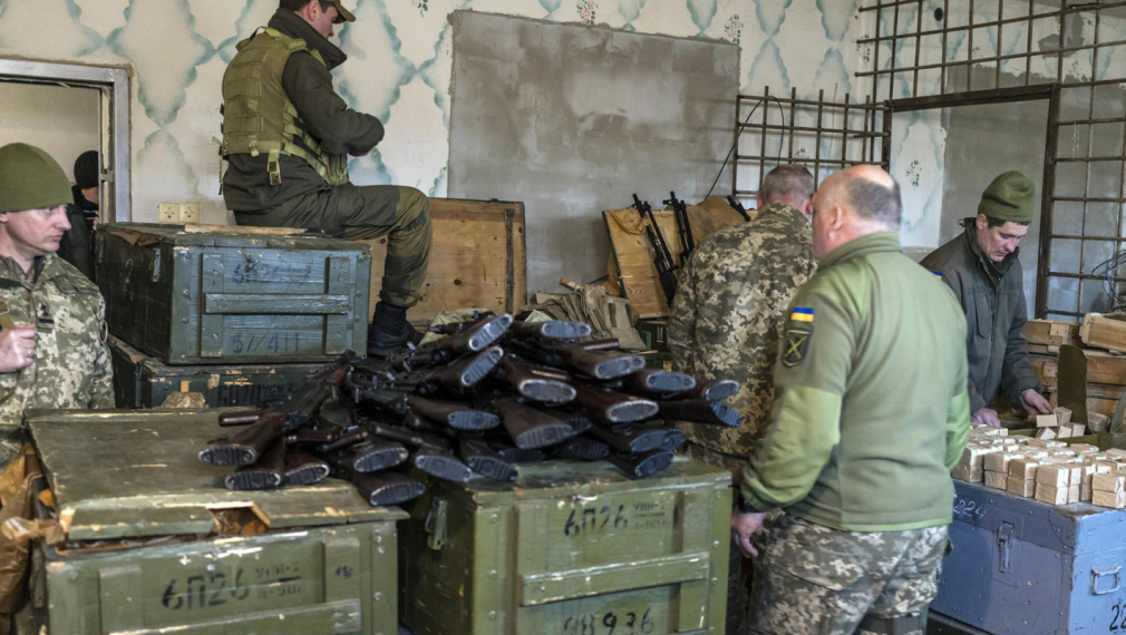 „Файненшъл Таймс“: В ЕС нарастват опасенията, че оръжията за Украйна не подкрепят мира