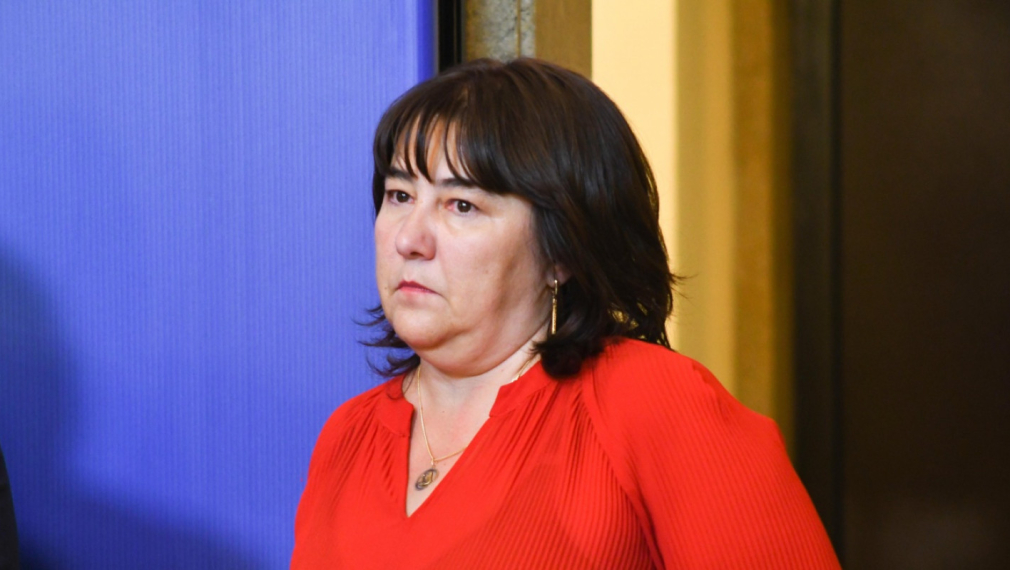 Росица Велкова, служебен министър на финансите. Следвайте Гласове в На