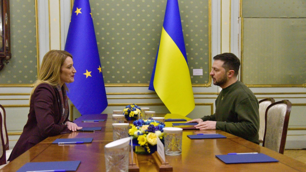 Председателката на ЕП се срещна със Зеленски и призова страните от ЕС да обмислят изпращането на изтребители на Украйна