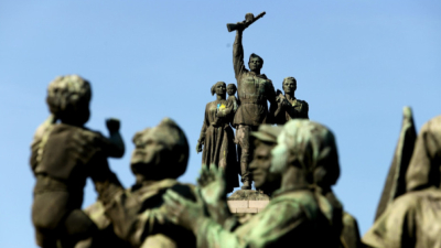 Следвайте Гласове в  Столичният общински съвет реши Паметникът на Съветската