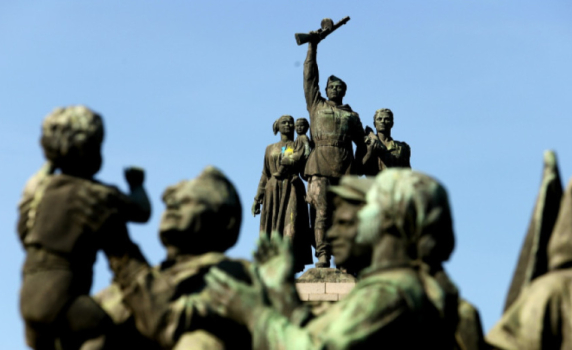 Столичният общински съвет реши Паметникът на Съветската армия да бъде отстранен