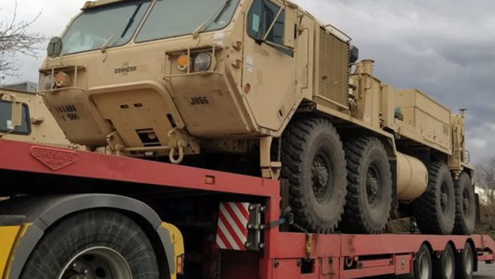 Десетки камиони с бойна техника минават през България за Украйна