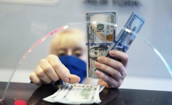 "Ню Йорк Пост": Антируските санкции на САЩ водят до отслабване на долара