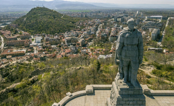 Съдът в Пловдив спира бутането на Альоша, противник предлага там да вдигнат кула с ресторант
