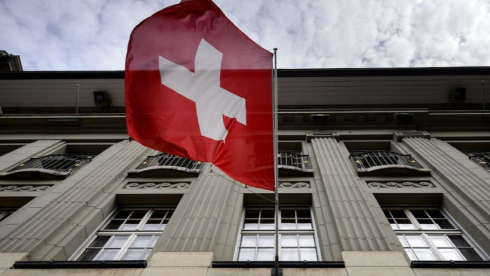 След фалитите в САЩ се разклати и втората по големина банка в Швейцария