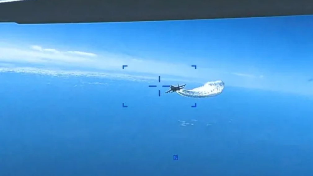 САЩ пуснаха видеоклип от инцидента над Черно море с руските Су-27 и американския дрон