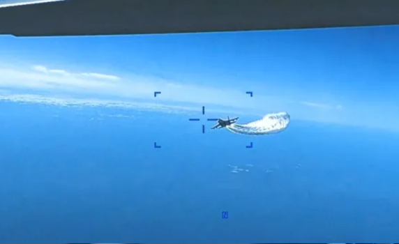 САЩ пуснаха видеоклип от инцидента над Черно море с руските Су-27 и американския дрон
