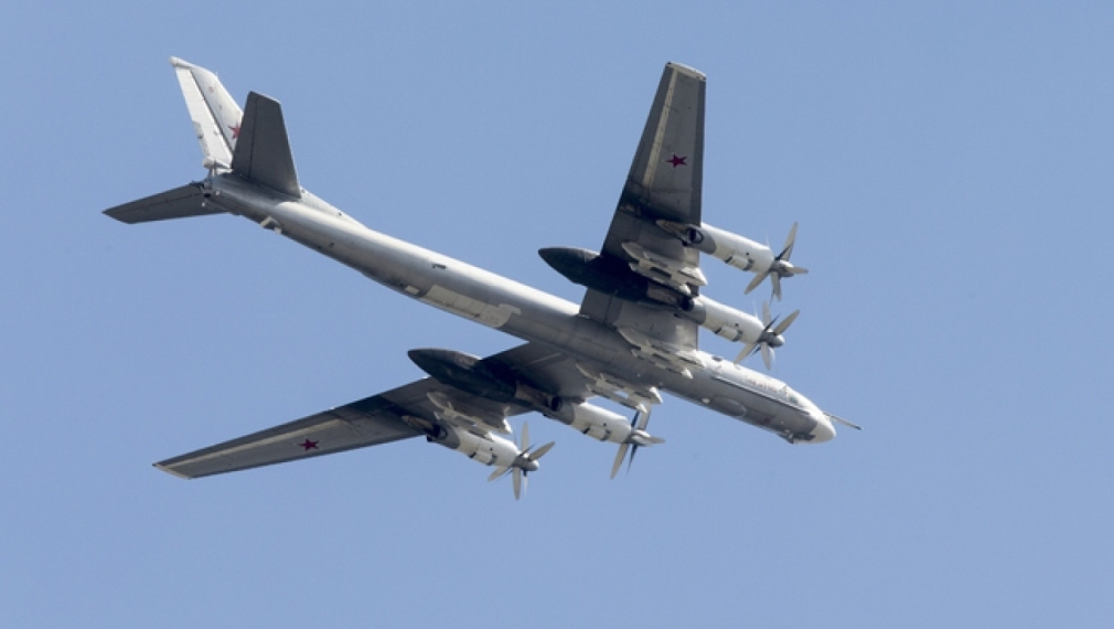 Руски стратегически бомбардировачи патрулираха над Японско море, съобщи Москва