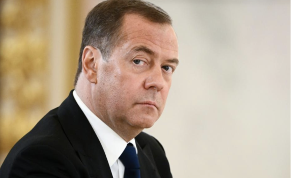 Медведев: Западът иска да дестабилизира Русия и да я раздели на части