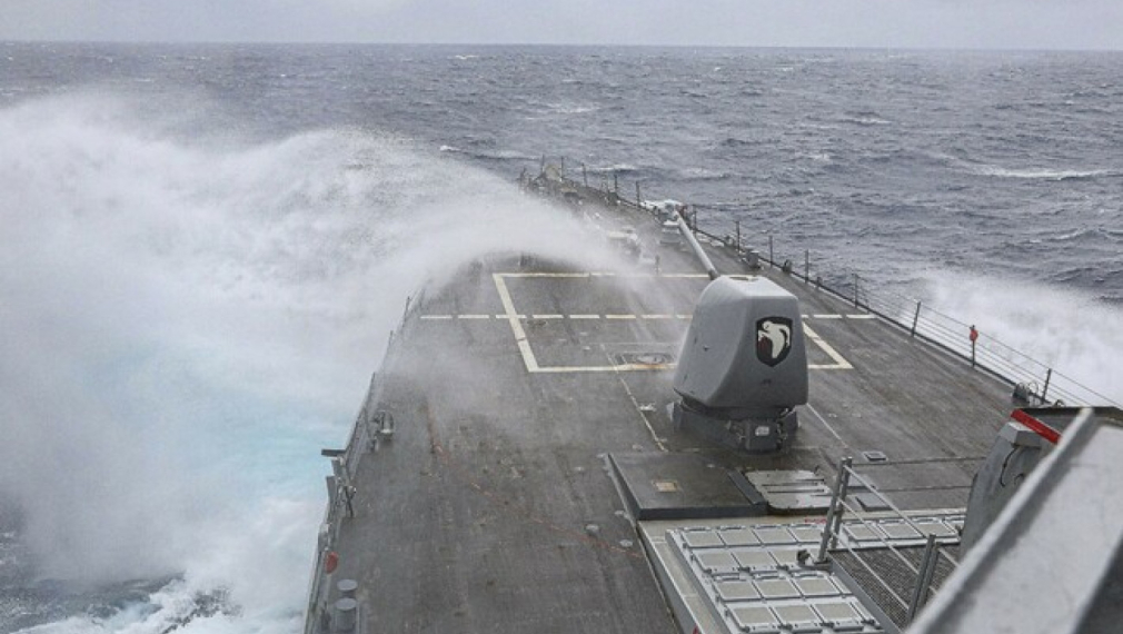 Китай твърди, че отново е прогонил американски военен кораб в Южнокитайско море