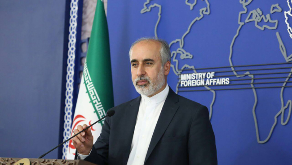 Иран призова Франция да избягва насилието и да се вслушва
