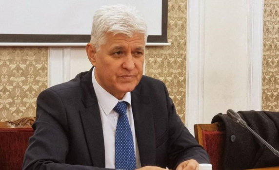 Димитър Стоянов: Няма как да дадем 155 мм муниции и боеприпаси на Украйна