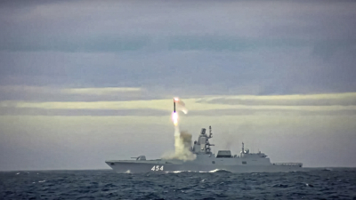 Руският военноморски флот изстреля свръхзвукови противокорабни ракети по тренировъчна цел