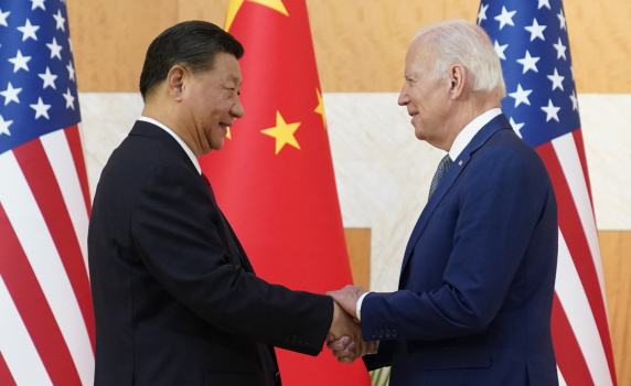 „Политико“: САЩ искат съюзниците да се изправят срещу Китай. Европа започва да се вслушва