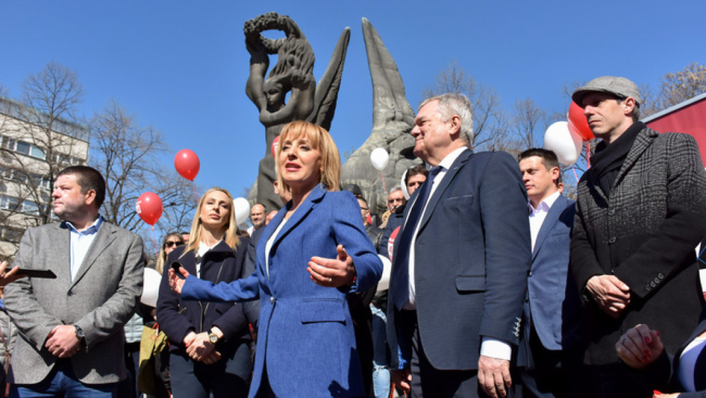 „Левицата!" закри предизборната си кампания в Пловдив с флашмоб и символичен жест за мир