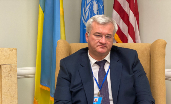 Украйна допусна преговори с Русия за връщането на Крим