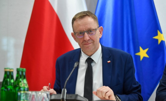 Полша спира целия внос на зърно от Украйна