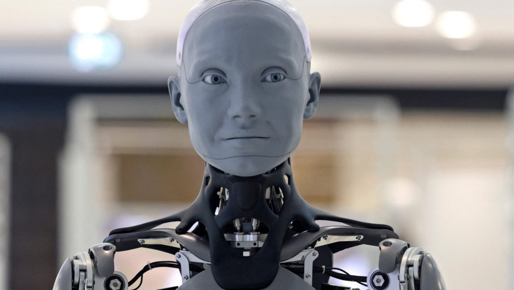 OpenAI започна да инвестира в създаването на човекоподобни роботи