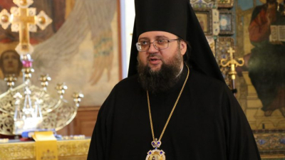 Ректорът на Киевската духовна академия и семинария архиепископ Силвестър написа