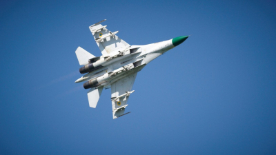 Руското министерство на отбраната съобщи че изтребител Су 27 е ескортирал