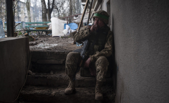 Лондон: Украинските сили се изтеглят от Бахмут при ожесточено руско настъпление