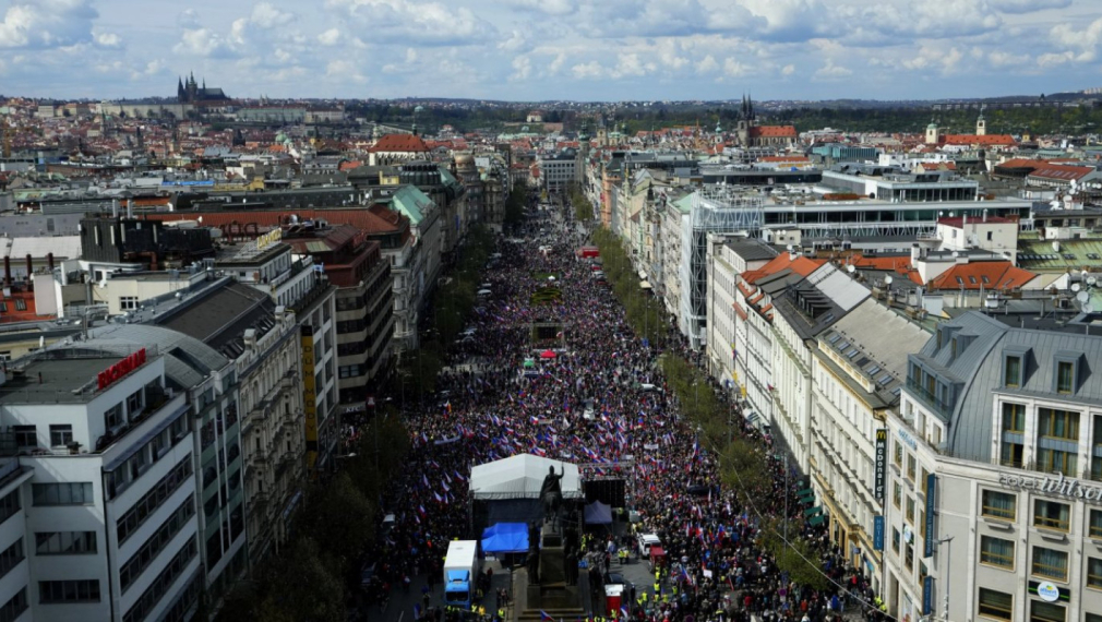 Хиляди на протест в Прага срещу поскъпването на живота