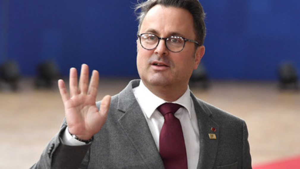 Премиерът на Люксембург, който е открит гей, защити ЛГБТ и разкритикува Унгария