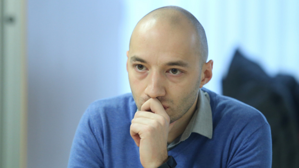 Димитър Ганев пред "Гласове": ПП/ДБ са в ситуация lose-lose, губят във всички случаи
