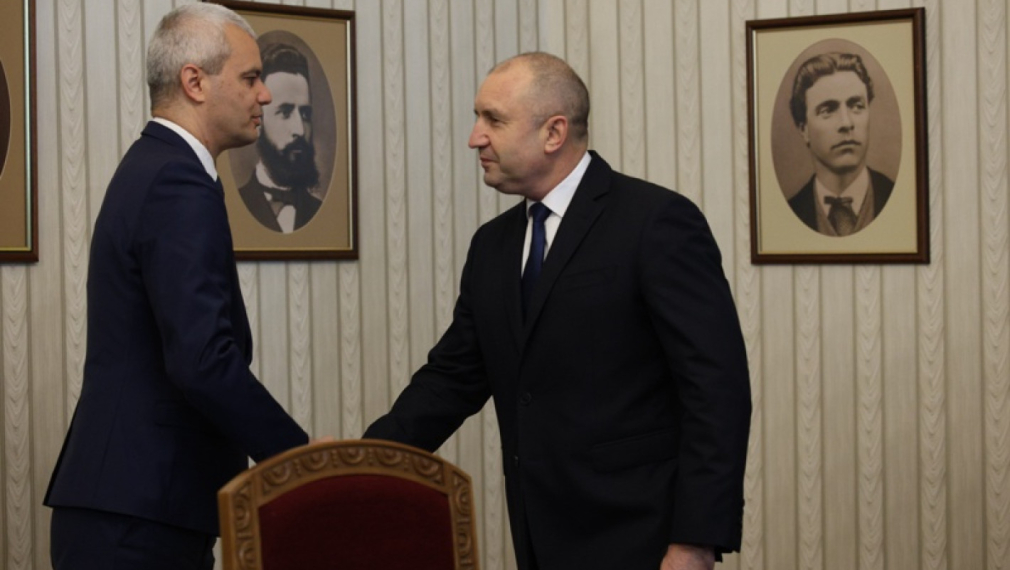 "Възраждане" към президента: Готови сме да управляваме. Радев: Парламентарната ви тежест расте