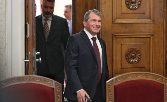 Тошко Йорданов: ГЕРБ-СДС – ПП-ДБ имат достатъчно депутати да сформират кабинет, но ИТН ще бъде опозиция