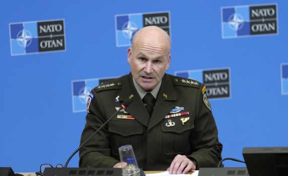 Шефът на силите на НАТО в Европа: Украйна ще получи навреме оръжия за своята контраофанзива