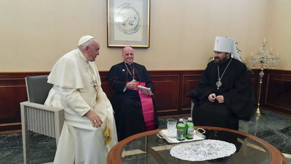 Папата се срещна с руския митрополит Иларион в Будапеща