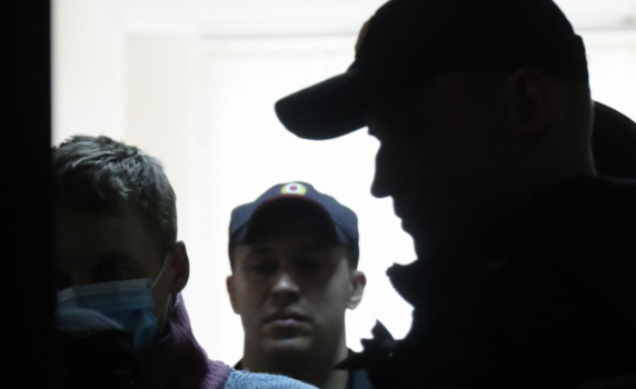 Обвиняемият в покушението срещу Захар Прилепин остава в ареста