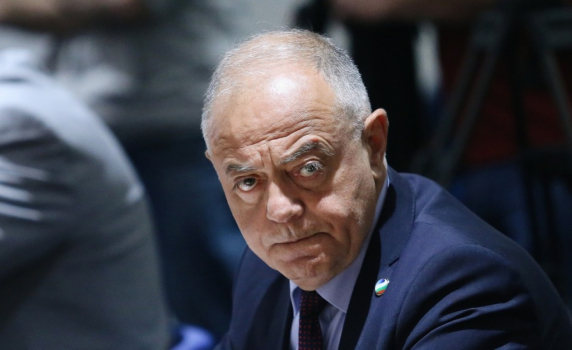 Ген. Атанасов: Ще преговаряме само с ГЕРБ, възможни са промени в кабинета "Денков''