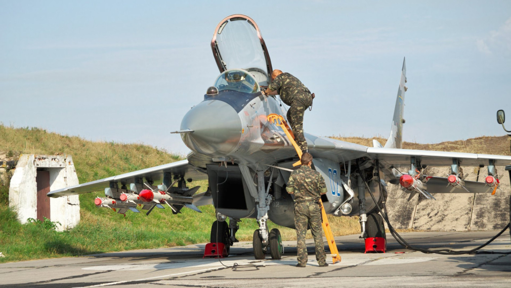 NYT: САЩ не позволяват на украински пилоти да се обучават на F-16