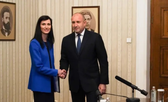 Габриел пред Радев: Връщам празна папка, за да не допусна имена на задкулисието като министри