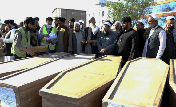 Телата на 18 афганистански мигранти, починали в камион в България, бяха върнати, съобщиха талибаните