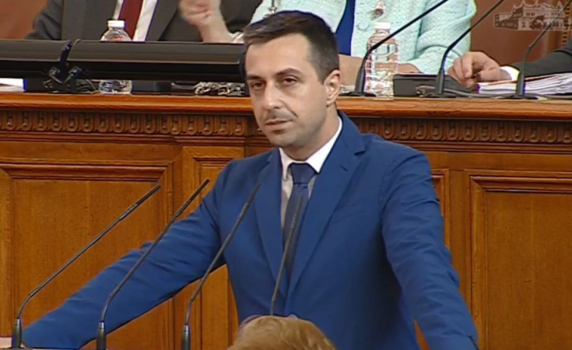 „Възраждане“: Ние сме тук, за да сложим края на колониалния режим в България