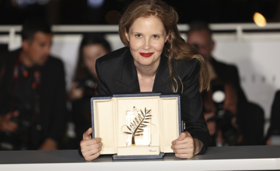 За трети път жена режисьор печели "Златна палма" в Кан