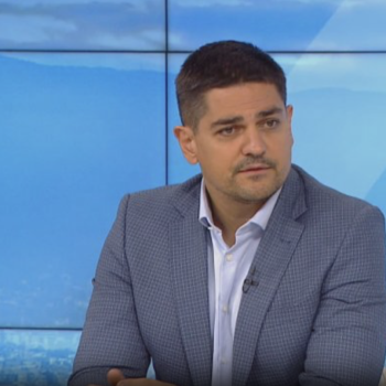 Радостин Василев: Страхувам се за живота си