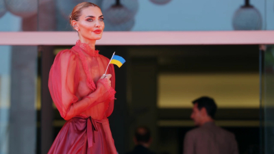 Украинският модел Алина Баева работеща с едни от най големите
